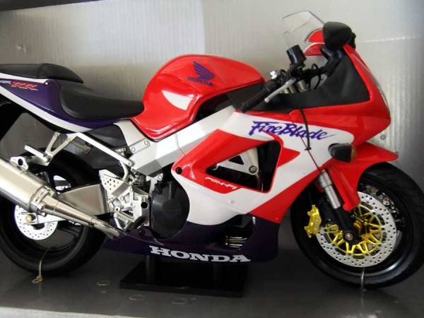 1/6 ニューレイ オートバイ ホンダ CBR900RR バイク カスタム 乗り物