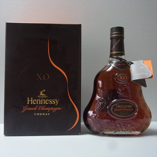329○ヘネシーXO （黒キャップ） 700ml 箱付 ブランデー アルコール