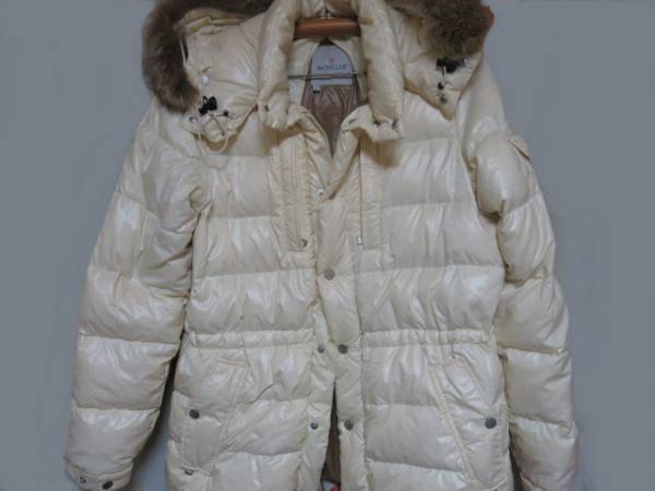 ◆モンクレール ロッド 正規品 アイボリー ◆