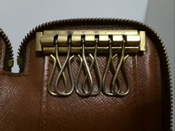 ルイヴィトン キーケース モノグラム ポシェット 6 クレ M62610 る