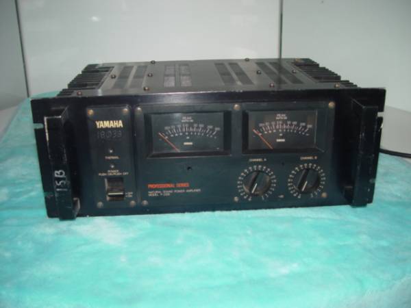 YAMAHA パワーアンプ P-2200 【No.2】 P-2200 YAMAHA パワーアンプ