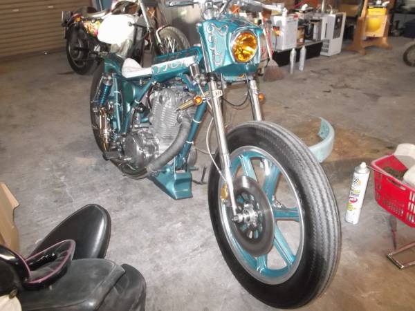 a−yaページ SR400 AN-BU 投稿詳細｜MOTOCLE CUSTOM MOTORS SR400にワンオフカウル