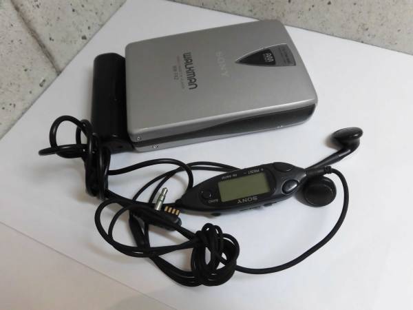 新作登場，人気】 ♪□SONY□カセットウォークマン□WM-FX2□♪