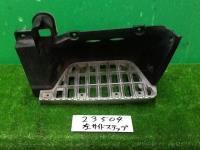 アトラス KC-APR71LV 左サイドステップ