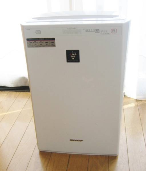 シャープ空気清浄器　プラズマクラスター　FU-A51　中古　