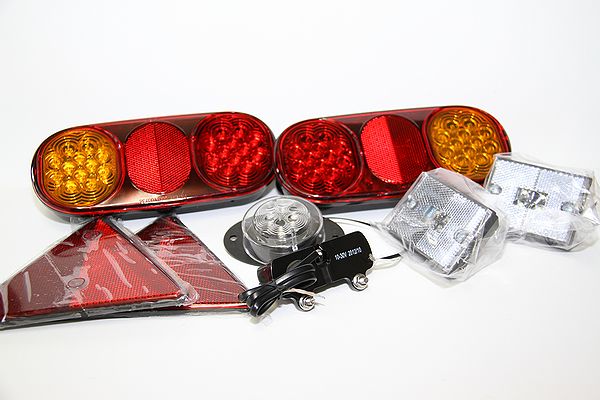【入札】GS LED 楕円L型防水テール ライティングフルセットA