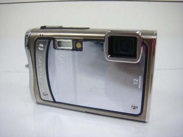 ★OLYMPUS 【 μTOUGH-8000 】 シルバー 防水 1200万画素/C827