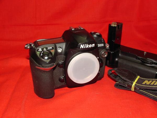 ●良好●10.2Mp【ニコン】D200/MB-D200付　デジタル一眼レフ