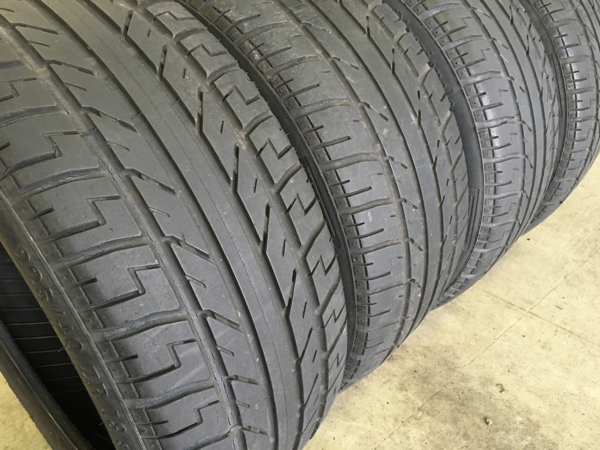 225/40R18　ピレリー　バリ山中古4本 225/40R18 ピレリ P-ZERO SYSTEM 中古 4本セット バリ山？希少 18