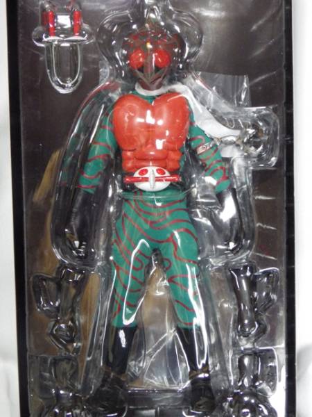 限定品!仮面ライダーアマゾン後期版 DX2005 RAH 1/6 メディコム 【公式