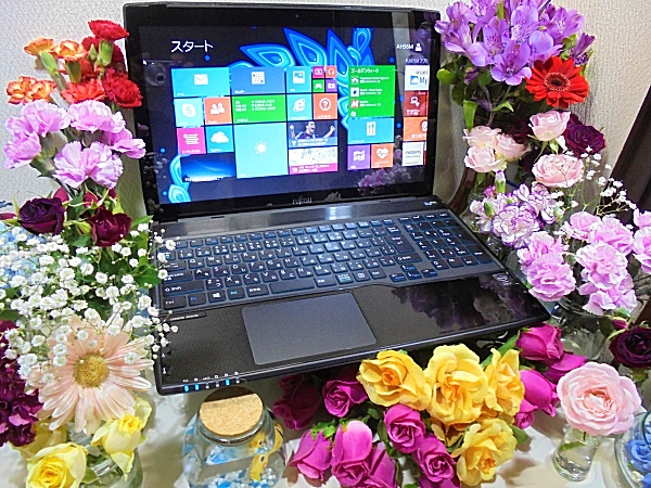 富士通 LifeBook AH56/M ◆ i 7 /現行最大16GB /Bluray /タッチP