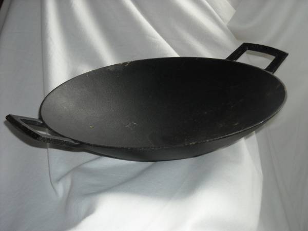 岩鋳？　両手　中華鍋　直径約33㎝　中古