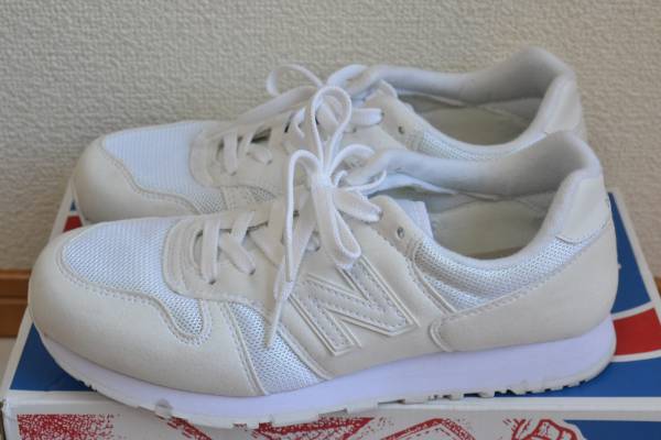 ニューバランス★オールホワイトスニーカー★美品