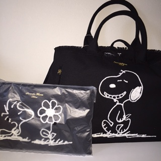 新品サマンサタバサデラックス限定黒スヌーピー バック+クラッチ