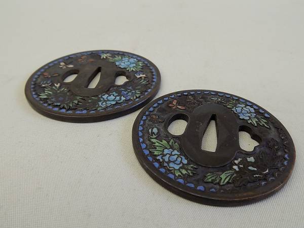 銅地 七宝 鍔 一対 円式 牡丹図 美品◆拵え 太刀 日本刀 刀剣