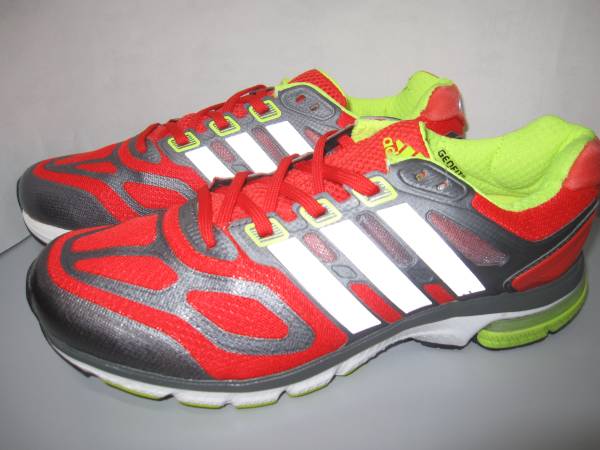 アディダスランニング28.0㎝新品SEQUENCE6　展示品処分