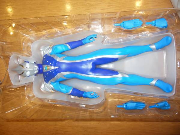 BM-ウルトラマンメビウスよりウルトラマンヒカリ-メディコムトイ