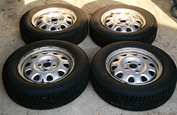 165/70R14 スタッドレスタイヤ ホイル付き ４本セット