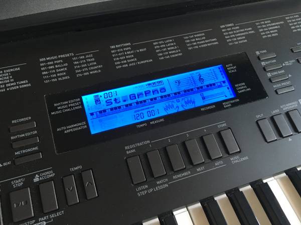 CASIO カシオ ベーシックキーボード WK-220 76鍵盤 中古美品