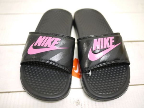 g54 NIKE BENASSI ナイキベナッシ 黒xピンク サンダル(24cm)新品