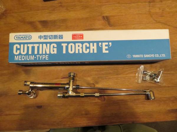 新品!☆ヤマト産業☆中型切断機☆MEDIUM-TYPE☆