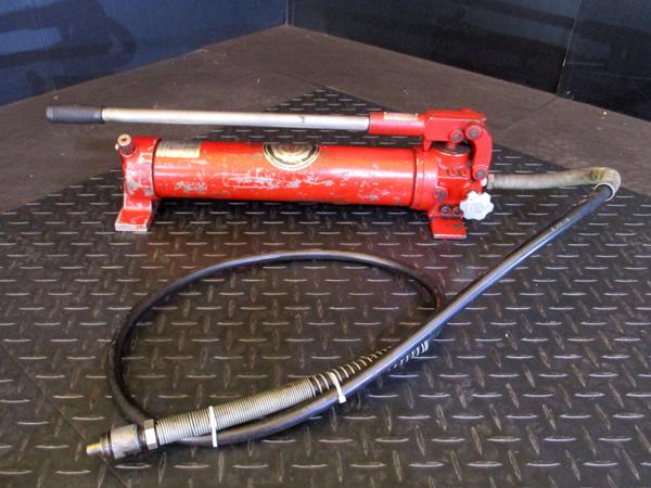 理研/RIKEN　油圧ポンプ 理研機器 P-8D 0 ミスミ 手動油圧ポンプ（軽量・小型） ｜ 製品情報 P