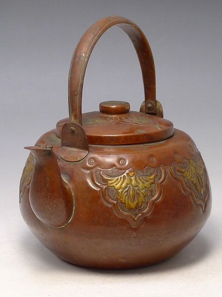 ▲801179▲時代煎茶道具/銅製槌目花文彫刻口蓋付・薬缶/湯沸瓶