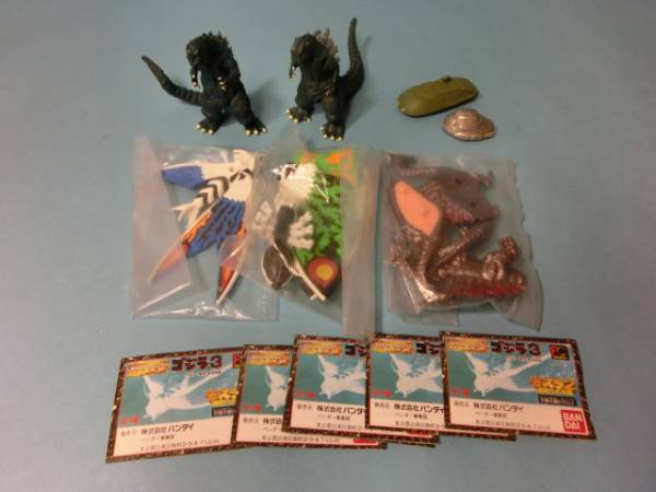 ■ガシャポンHG ゴジラ 3 全種セット