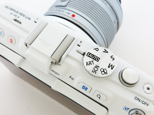 ◇美品【オリンパス】E-PL5 レンズキット + レンズBCL-1580