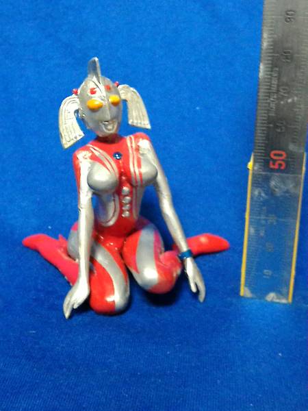 ウルトラの母 座わった状態で9センチ 【公式通販】