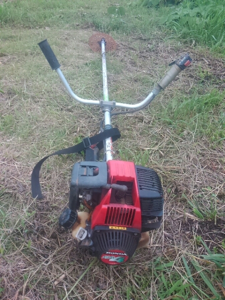 中古ホンダ 刈払機 仮丸4 UMK422 エンジン始動良好 草刈機