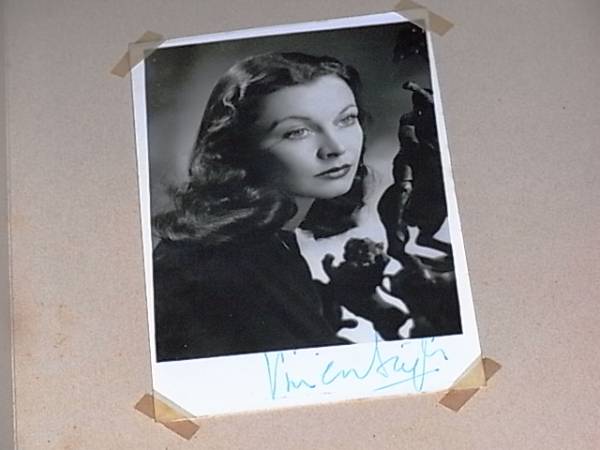 ビビアン・リー、ジーン・シモンズ等　サイン入り写真　個人所有