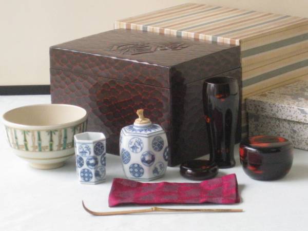 美術品/アンティーク 茶道具 鎌倉彫 利休茶箱 織部焼 茶碗 巾筒など 九