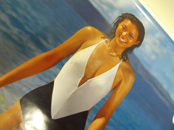 必見！【カネボウ 城戸真亜子 水着キャンペーン大判ポスター】 A