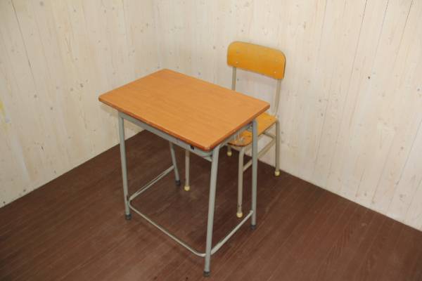コクヨ学校机 椅子セット 検学習机作業机シャビー A814 缶 売買されたオークション情報 Yahooの商品情報をアーカイブ公開 オークファン Aucfan Com