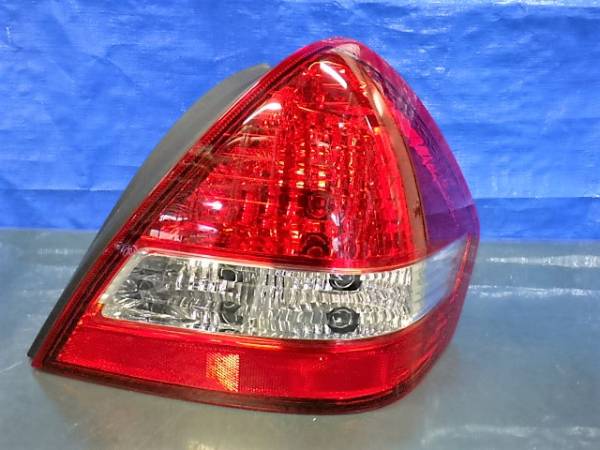 K367　ティーダラティオ　SC11　右テール　美品