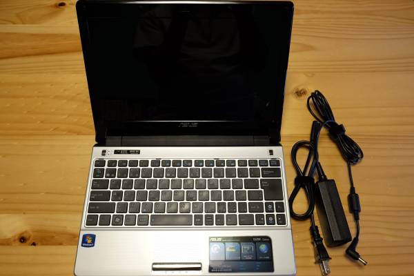 ASUS UL20A Windows10 メモリ4MB 美品