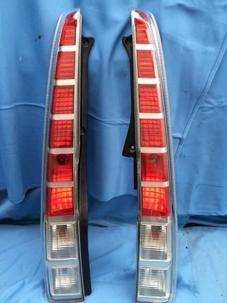 ☆L150Sムーヴカスタム 後期純正テールレンズ左右中古☆