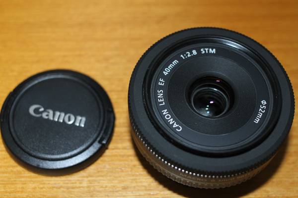 キャノン　レンズ　Canon EF 40mm 2.8 STM　本体のみ　