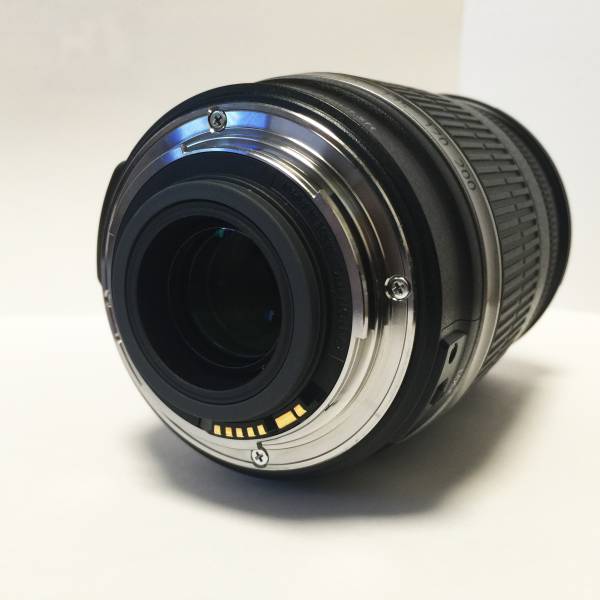 ☆美品 Canon EF-S 18-200mm F3.5-5.6 IS☆