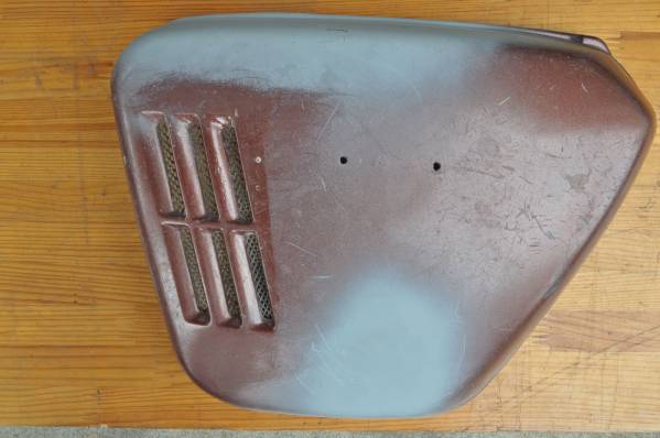 ホンダ　CB750 K0　サイド・カバー (左)