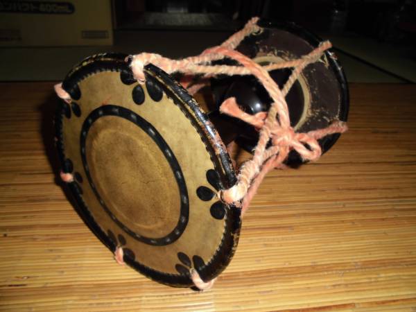 ➀小鼓 和楽器 太鼓 締太鼓 能 歌舞伎 狂言 伝統芸能 小鼓 鼓 和