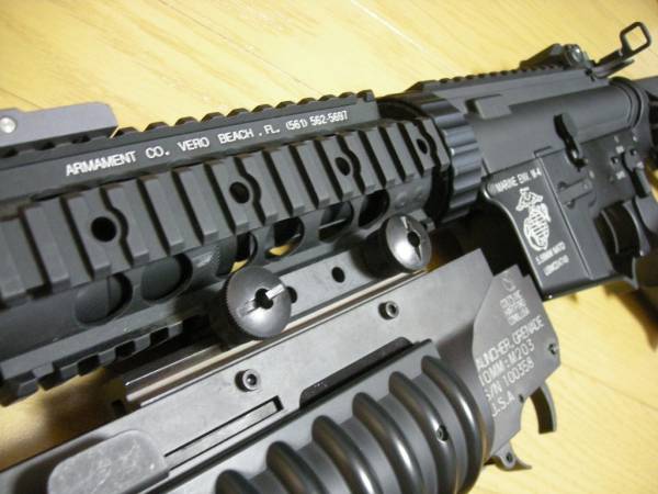 G&P M4 M203 電動ガン AEG 実物 badger ラッチ付き ガスガン