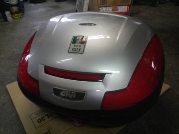 GIVI リアボックス　70Ｌ？　売り切り！