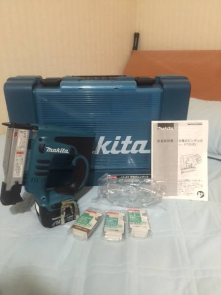 ☆新品　マキタ　充電式ピンタッカー未使用品　＋おまけ☆
