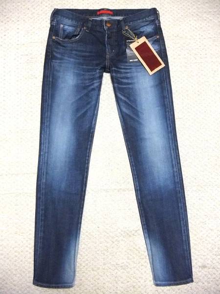 新品RED CARD.20周年ボーイフレンドスキニーデニム26(28位drawer
