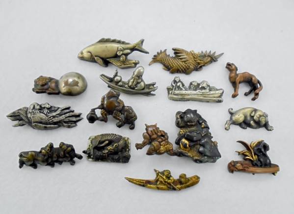 ① 【刀装具】 目貫 おまとめ 13点 / 刀剣 日本刀 武具