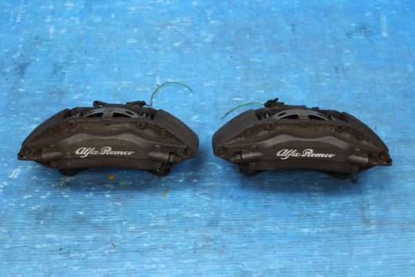 アルファロメオ 166 brembo フロント 対向 4POT キャリパー*26
