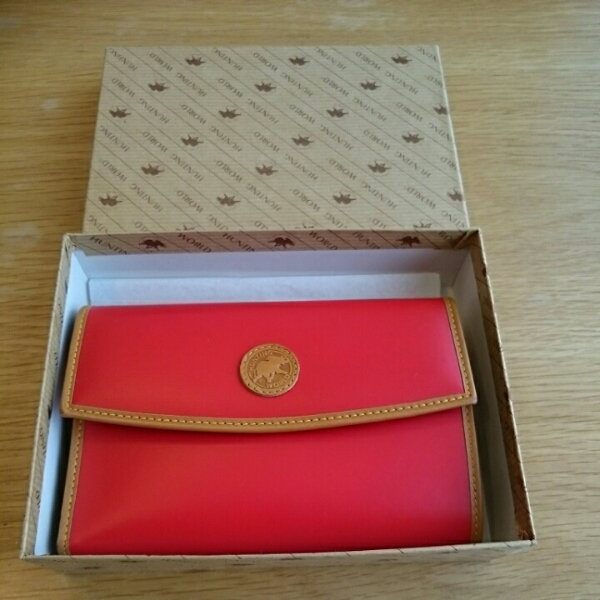 美品■ハンティングワールド■三つ折り財布■赤　ベージュ　男女