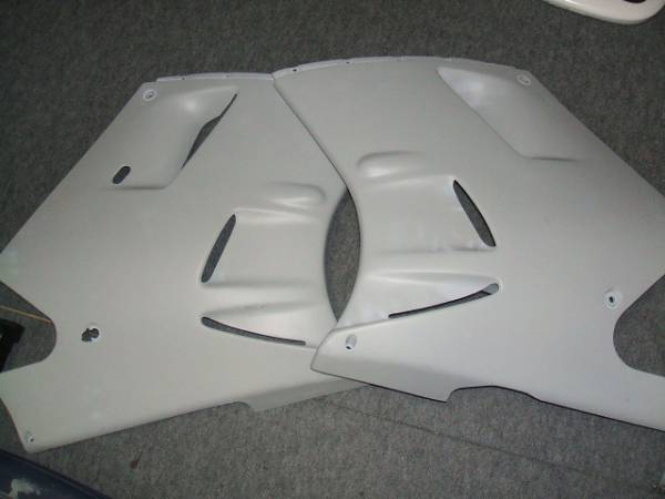 ZZR1100 ZX－11 アンダーカウル左右 サフェイサー仕上げ小